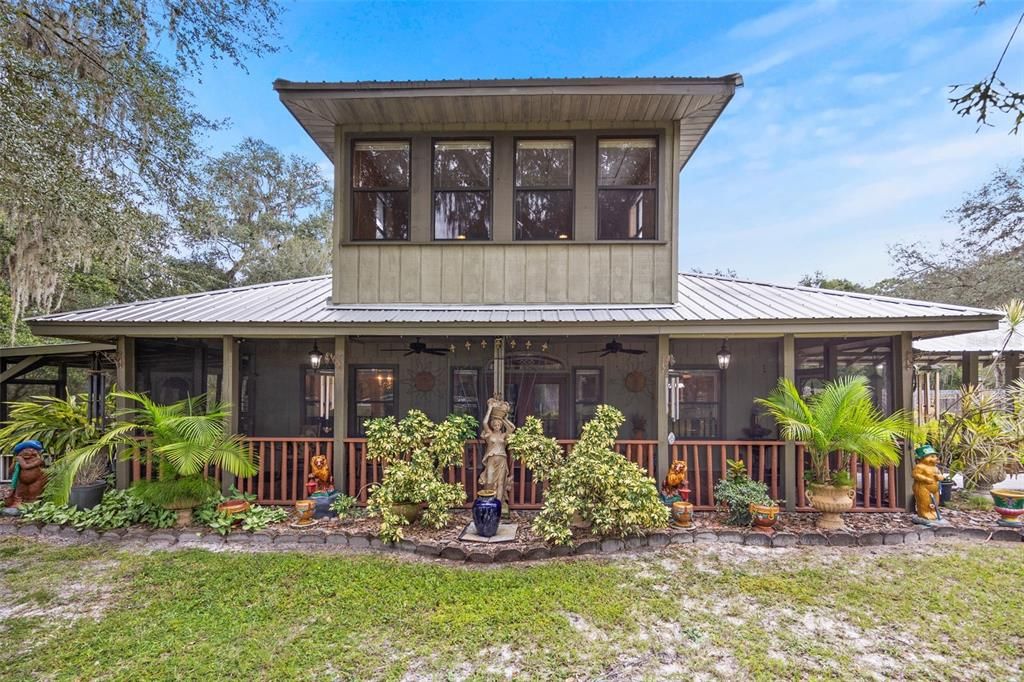 For Sale: $579,900 (4 beds, 2 baths, 2540 Square Feet)