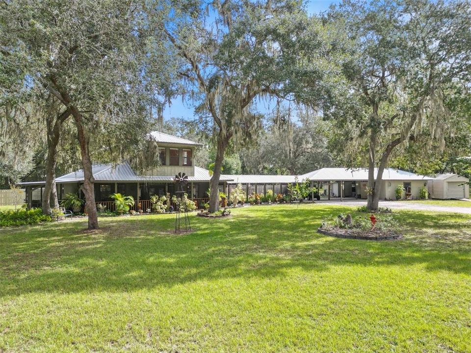 For Sale: $579,900 (4 beds, 2 baths, 2540 Square Feet)