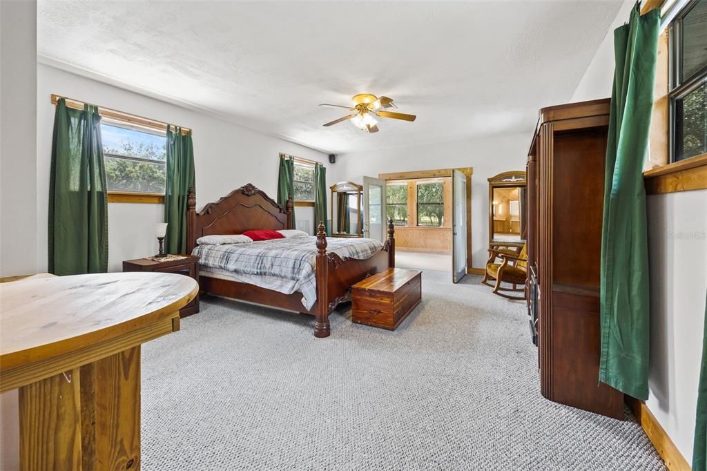 For Sale: $579,900 (4 beds, 2 baths, 2540 Square Feet)