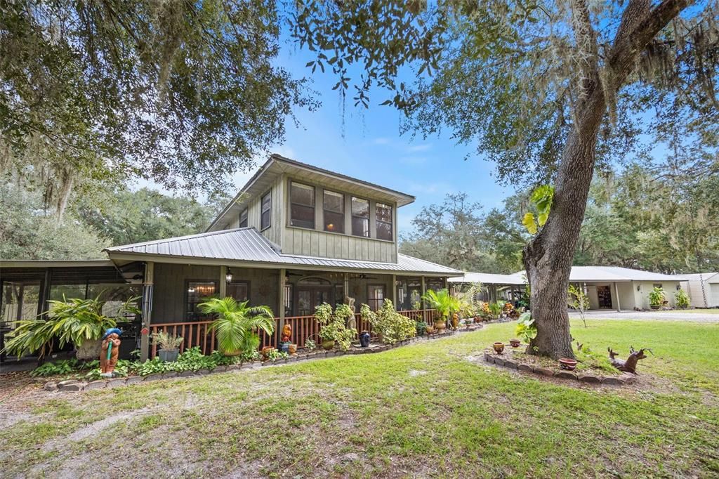 For Sale: $579,900 (4 beds, 2 baths, 2540 Square Feet)