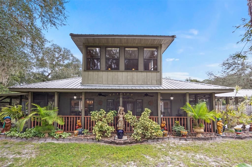 For Sale: $579,900 (4 beds, 2 baths, 2540 Square Feet)
