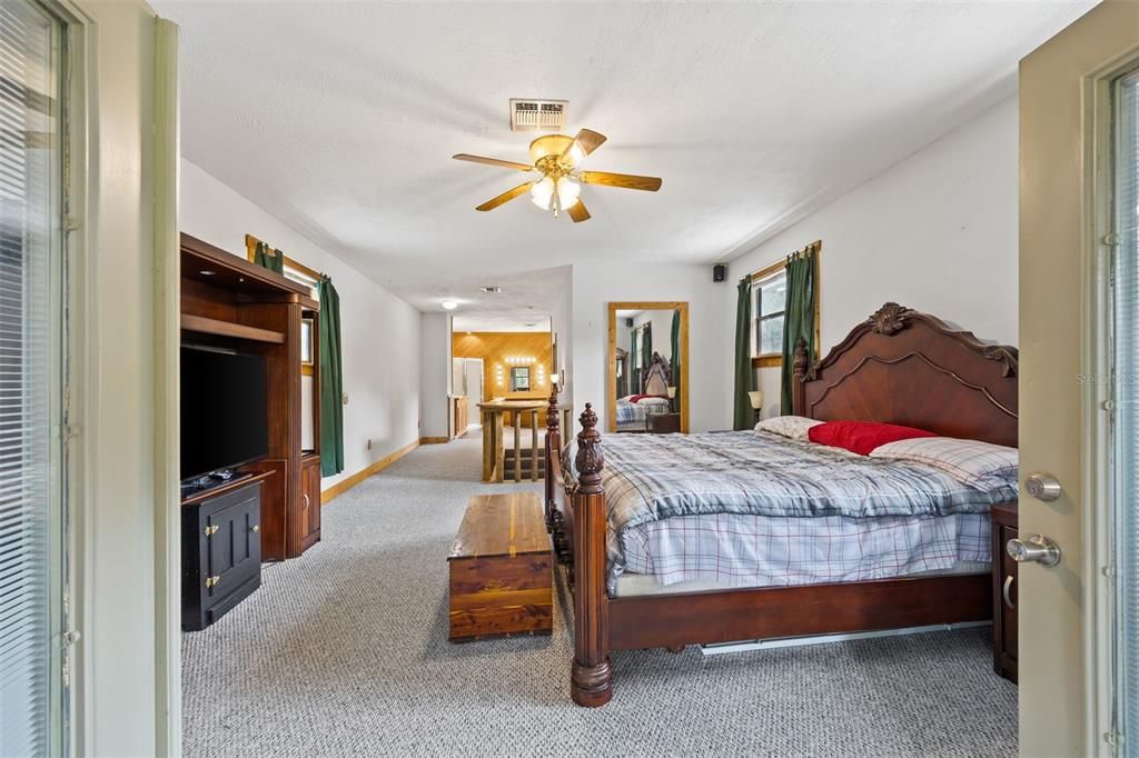 For Sale: $579,900 (4 beds, 2 baths, 2540 Square Feet)