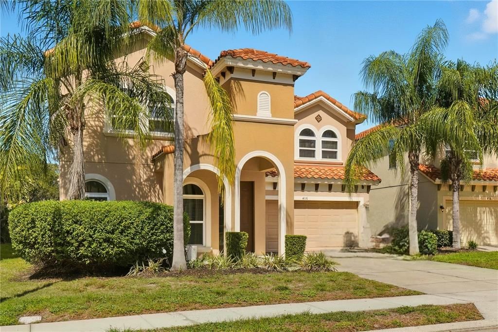 For Sale: $535,000 (6 beds, 5 baths, 3579 Square Feet)