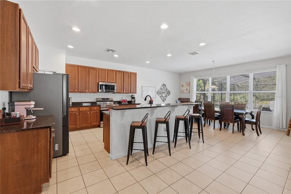 For Sale: $535,000 (6 beds, 5 baths, 3579 Square Feet)