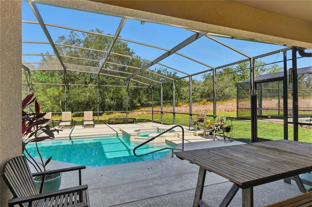 For Sale: $535,000 (6 beds, 5 baths, 3579 Square Feet)