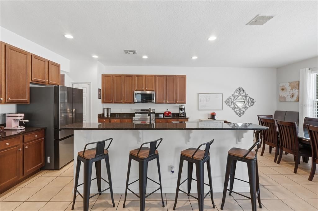 For Sale: $535,000 (6 beds, 5 baths, 3579 Square Feet)