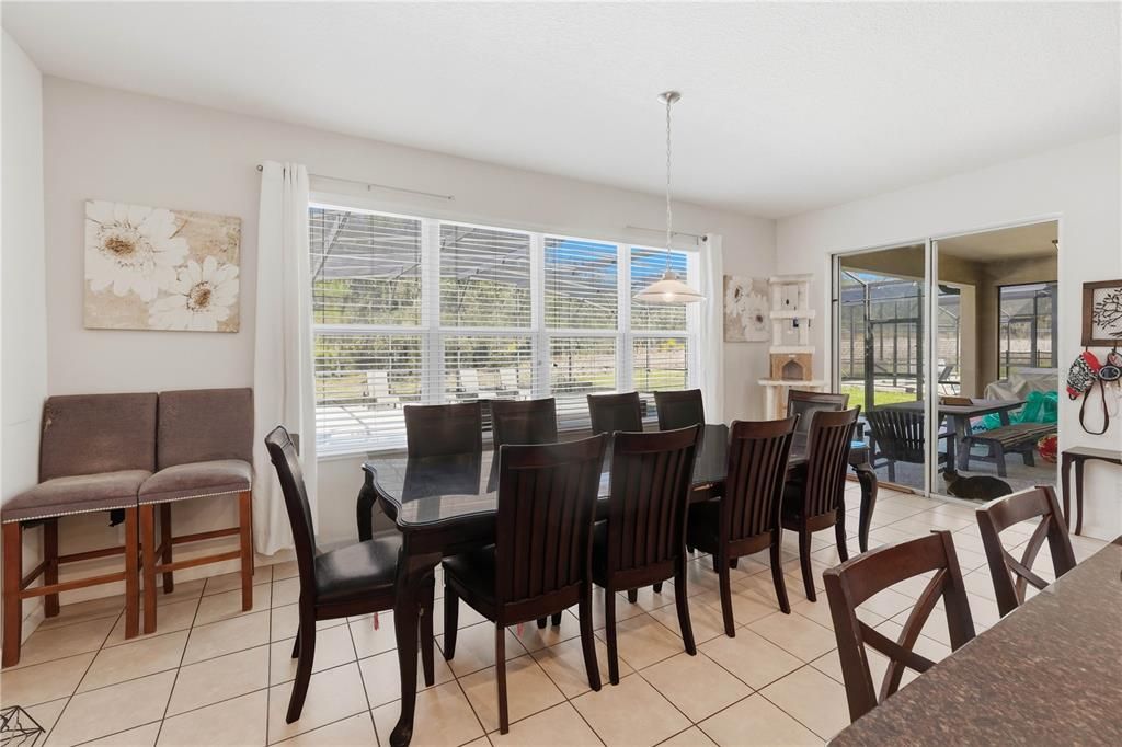 For Sale: $535,000 (6 beds, 5 baths, 3579 Square Feet)