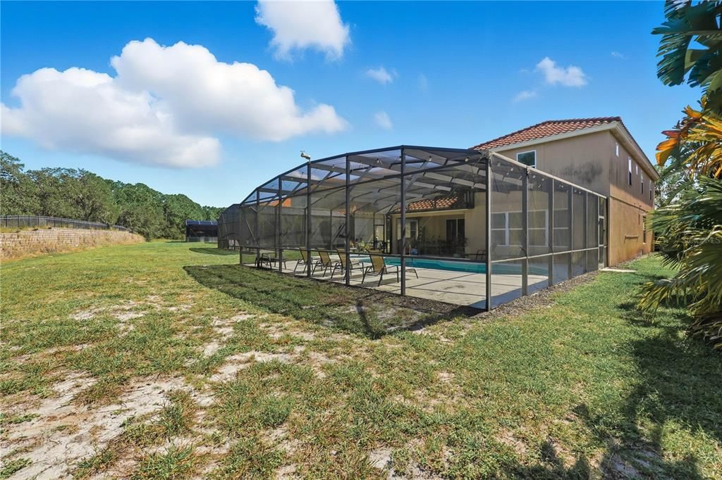 For Sale: $535,000 (6 beds, 5 baths, 3579 Square Feet)