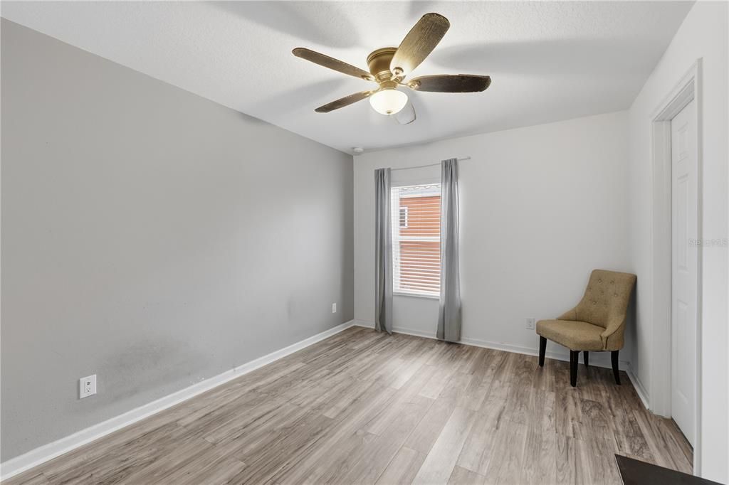 For Sale: $535,000 (6 beds, 5 baths, 3579 Square Feet)