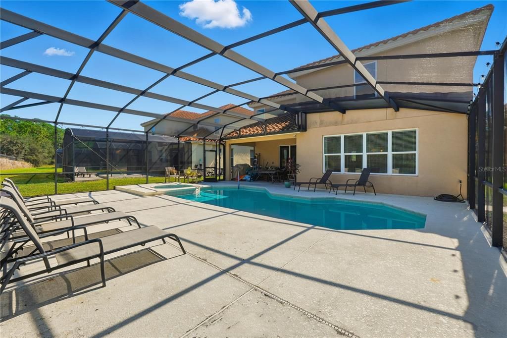 For Sale: $535,000 (6 beds, 5 baths, 3579 Square Feet)