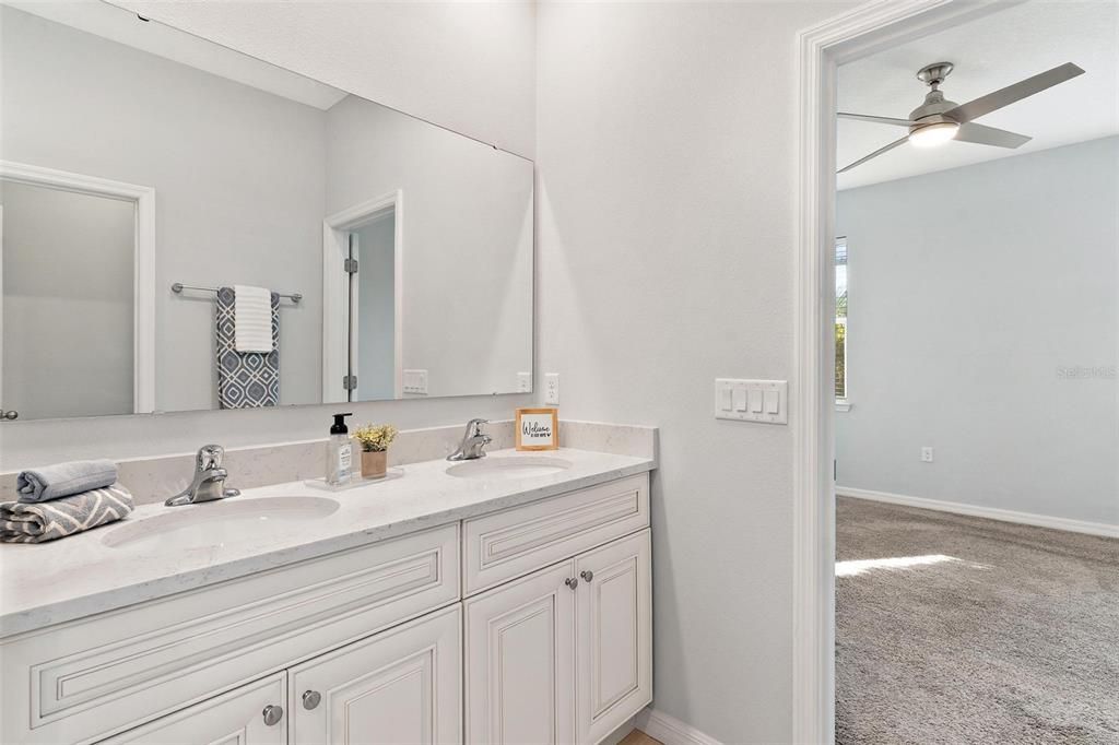 For Sale: $329,900 (3 beds, 2 baths, 1552 Square Feet)