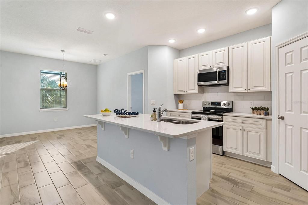 For Sale: $329,900 (3 beds, 2 baths, 1552 Square Feet)