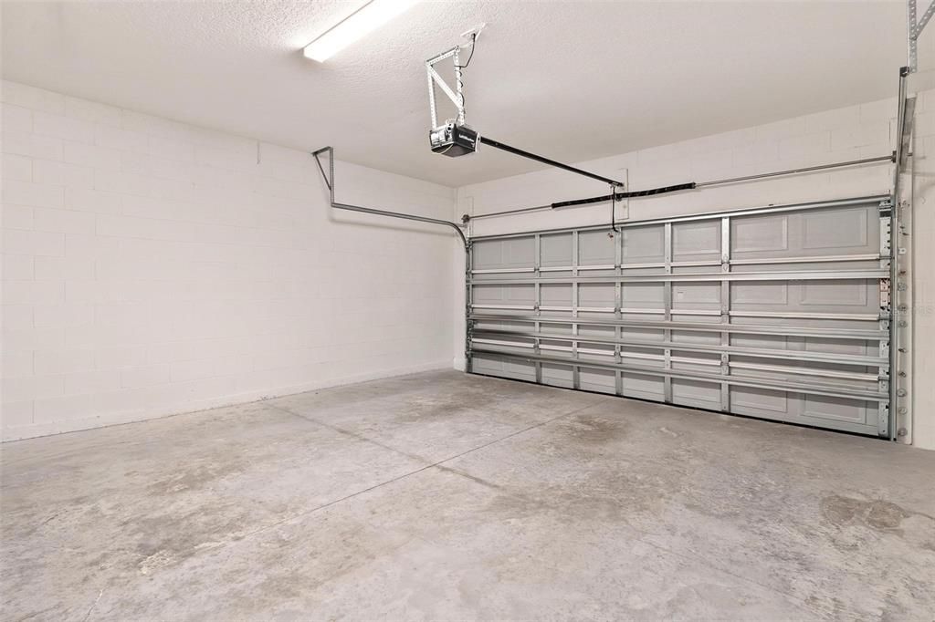 For Sale: $329,900 (3 beds, 2 baths, 1552 Square Feet)