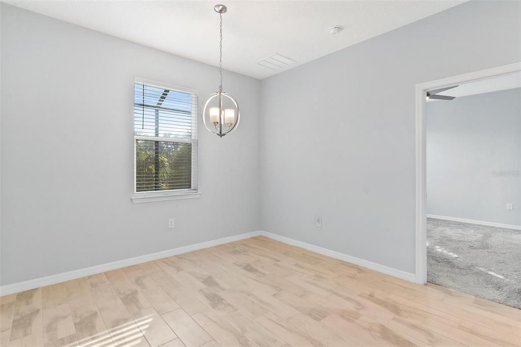 For Sale: $329,900 (3 beds, 2 baths, 1552 Square Feet)