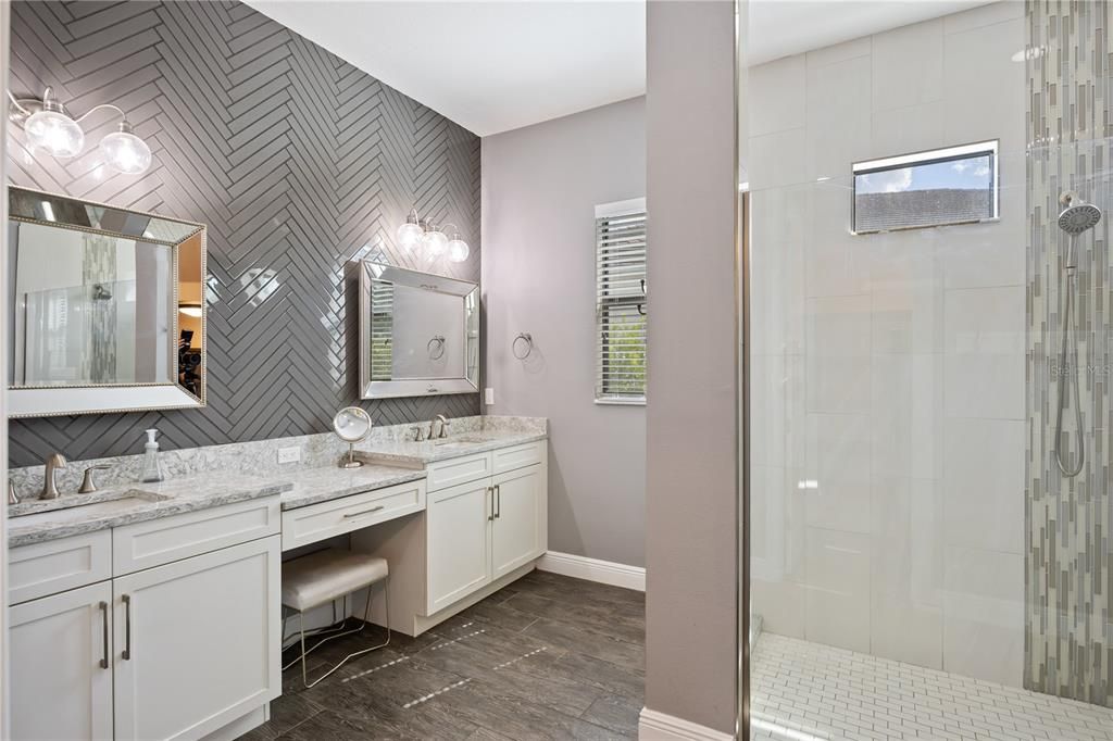 На продажу: $1,499,900 (4 спален, 5 ванн, 3646 Квадратных фут)