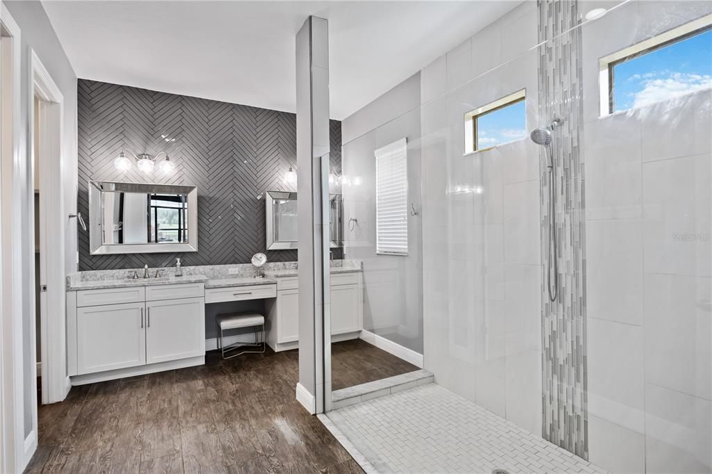 На продажу: $1,499,900 (4 спален, 5 ванн, 3646 Квадратных фут)