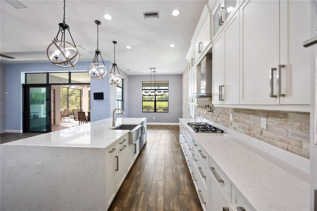 На продажу: $1,499,900 (4 спален, 5 ванн, 3646 Квадратных фут)