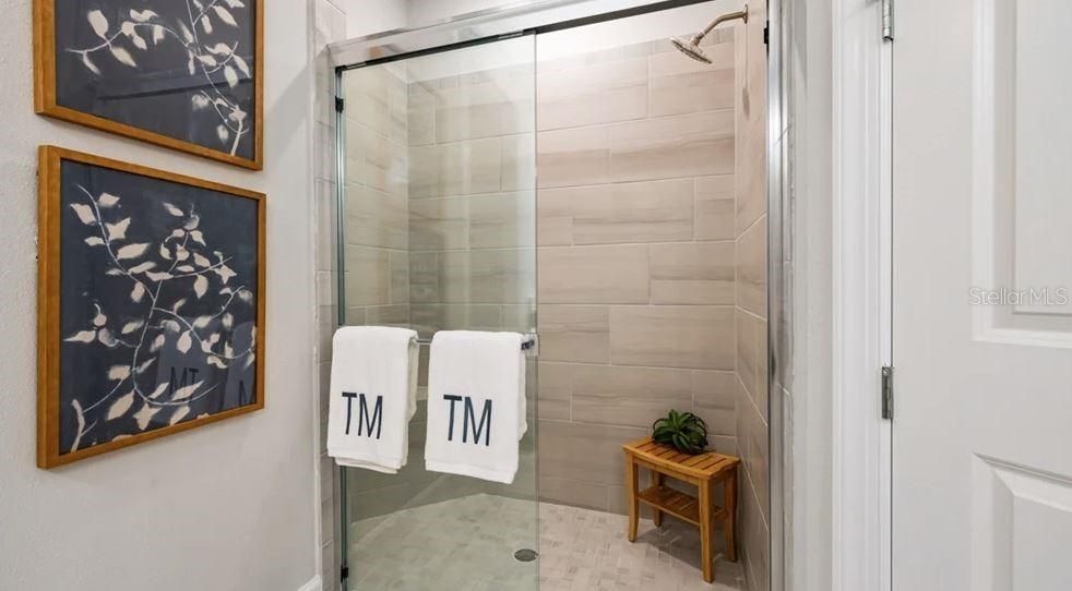 Activo con contrato: $466,999 (3 camas, 2 baños, 1926 Pies cuadrados)