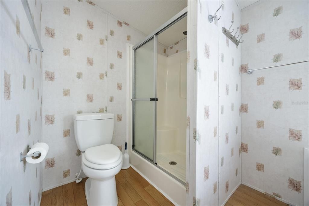 En Venta: $297,500 (4 camas, 2 baños, 1590 Pies cuadrados)