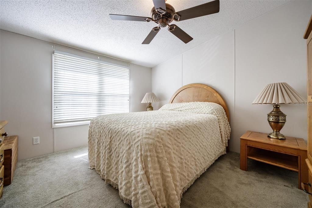 En Venta: $297,500 (4 camas, 2 baños, 1590 Pies cuadrados)