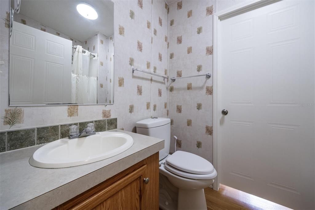 En Venta: $297,500 (4 camas, 2 baños, 1590 Pies cuadrados)