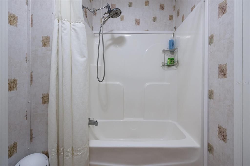 En Venta: $297,500 (4 camas, 2 baños, 1590 Pies cuadrados)