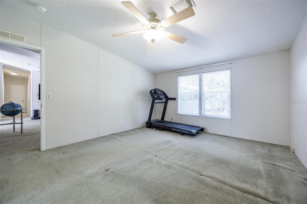 En Venta: $297,500 (4 camas, 2 baños, 1590 Pies cuadrados)