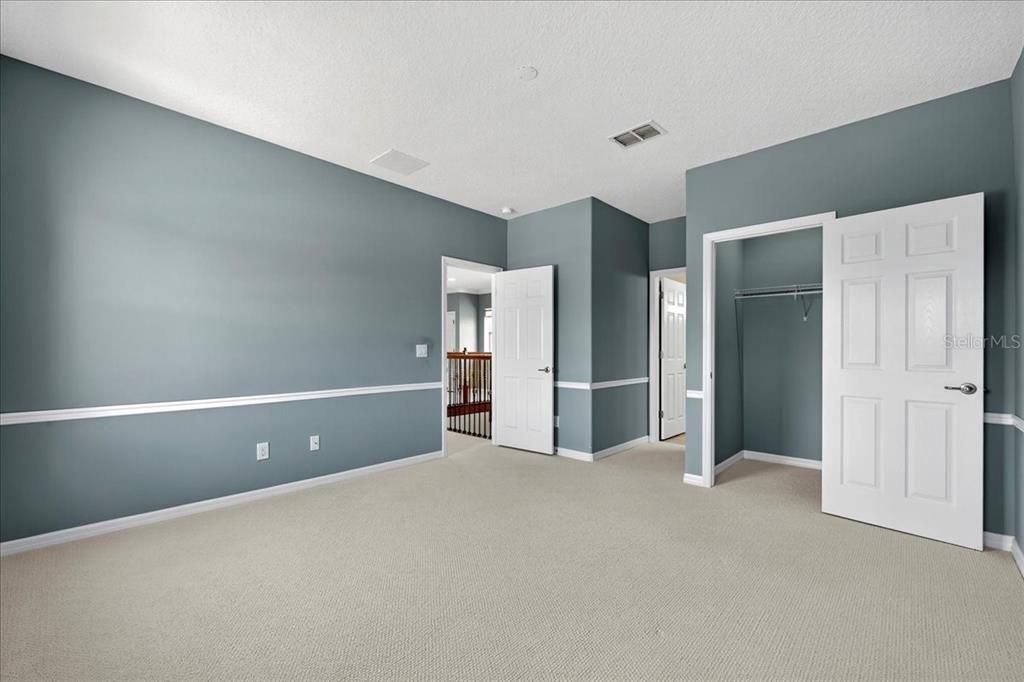 Activo con contrato: $629,900 (4 camas, 4 baños, 3386 Pies cuadrados)