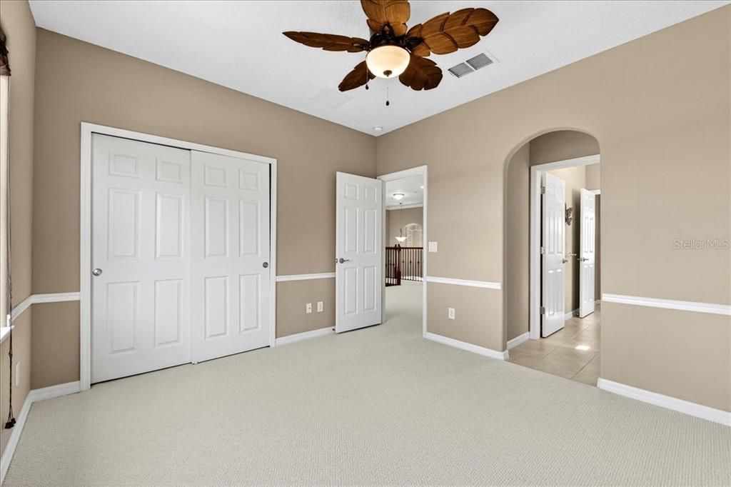 Activo con contrato: $629,900 (4 camas, 4 baños, 3386 Pies cuadrados)