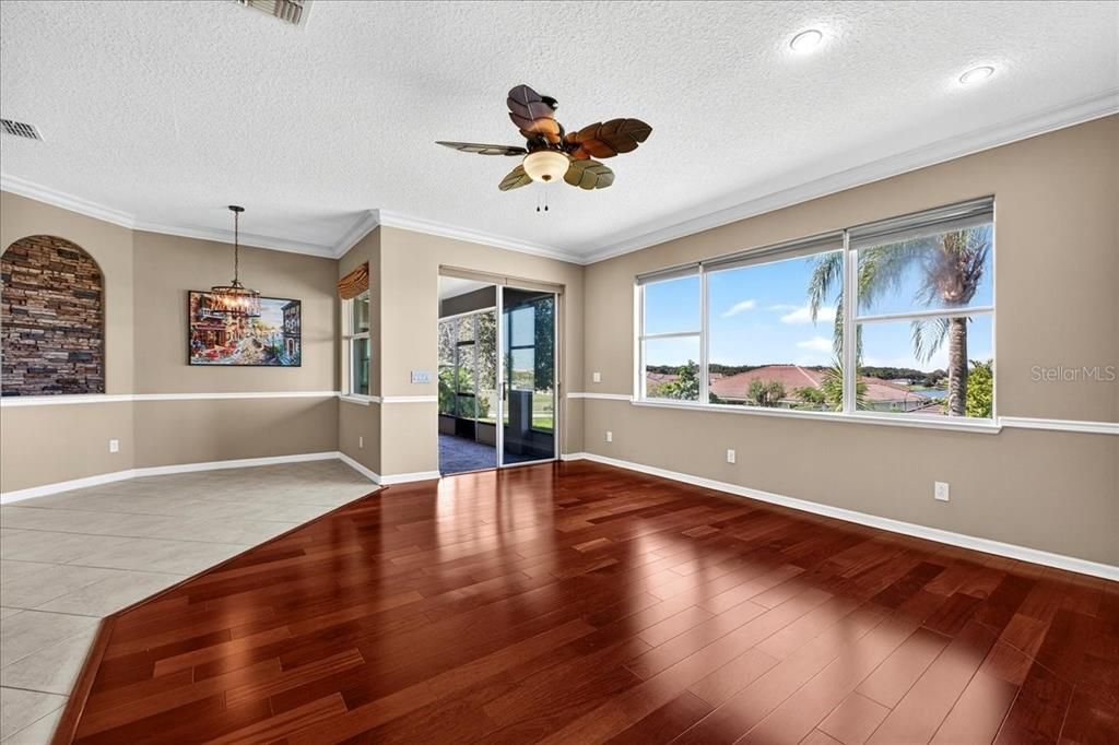 Activo con contrato: $629,900 (4 camas, 4 baños, 3386 Pies cuadrados)