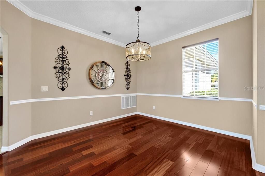 Activo con contrato: $629,900 (4 camas, 4 baños, 3386 Pies cuadrados)