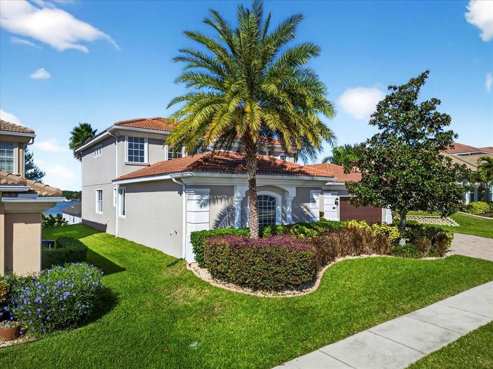 Activo con contrato: $629,900 (4 camas, 4 baños, 3386 Pies cuadrados)