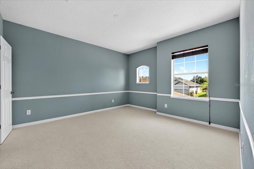 Activo con contrato: $629,900 (4 camas, 4 baños, 3386 Pies cuadrados)