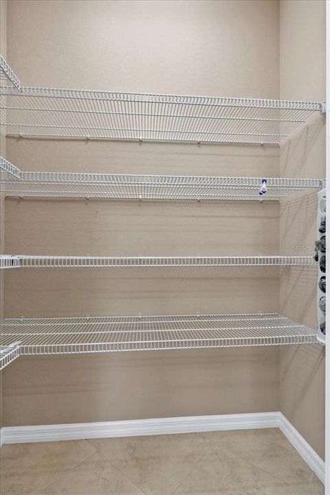 Activo con contrato: $629,900 (4 camas, 4 baños, 3386 Pies cuadrados)