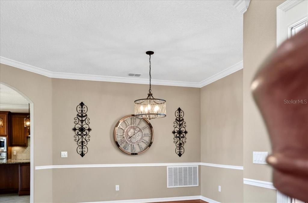 Activo con contrato: $629,900 (4 camas, 4 baños, 3386 Pies cuadrados)