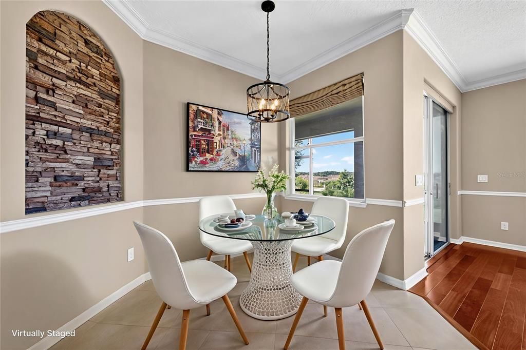 Activo con contrato: $629,900 (4 camas, 4 baños, 3386 Pies cuadrados)