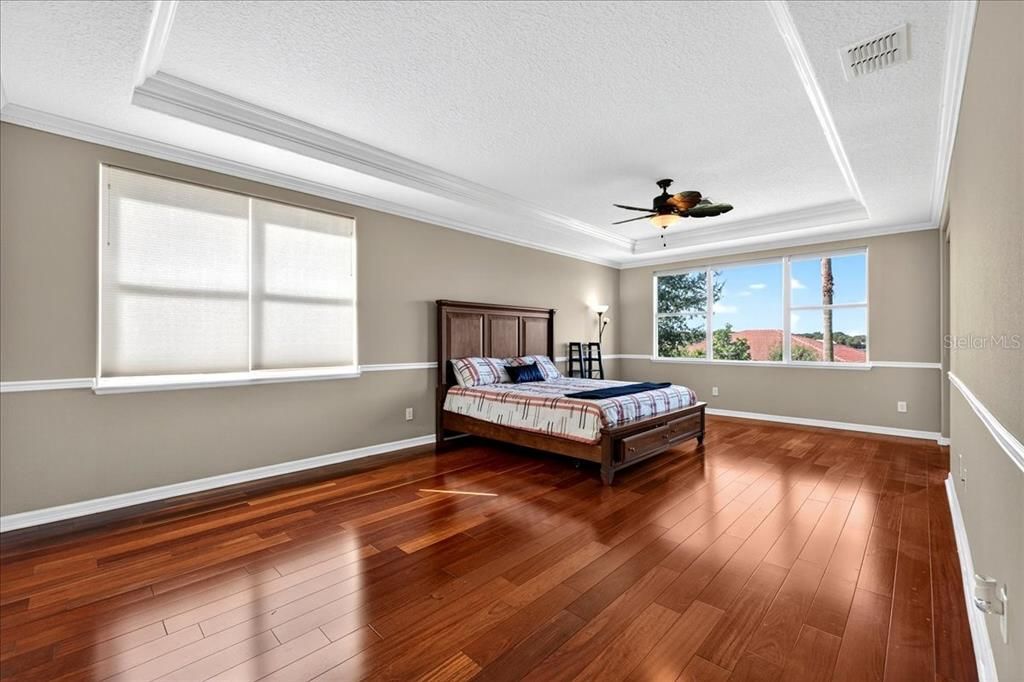 Activo con contrato: $629,900 (4 camas, 4 baños, 3386 Pies cuadrados)