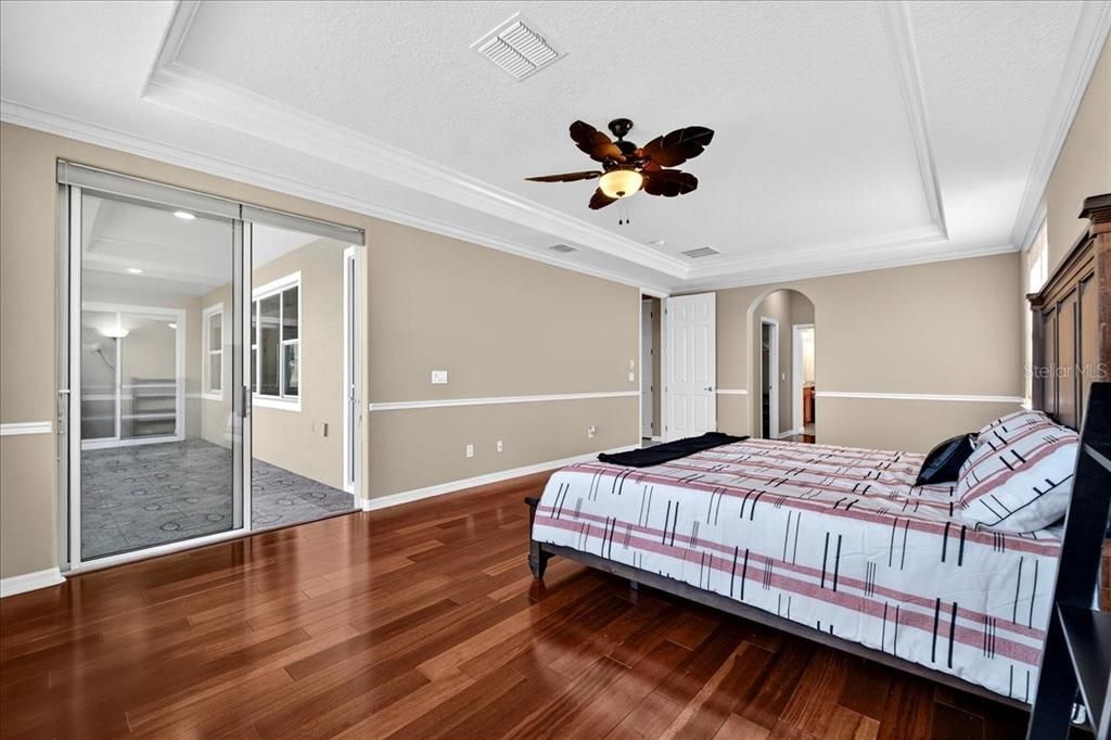 Activo con contrato: $629,900 (4 camas, 4 baños, 3386 Pies cuadrados)