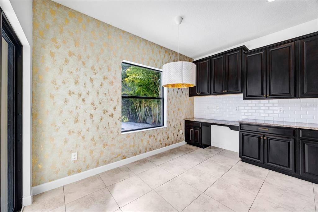 Active With Contract: $695,000 (6 beds, 3 baths, 3127 Square Feet)