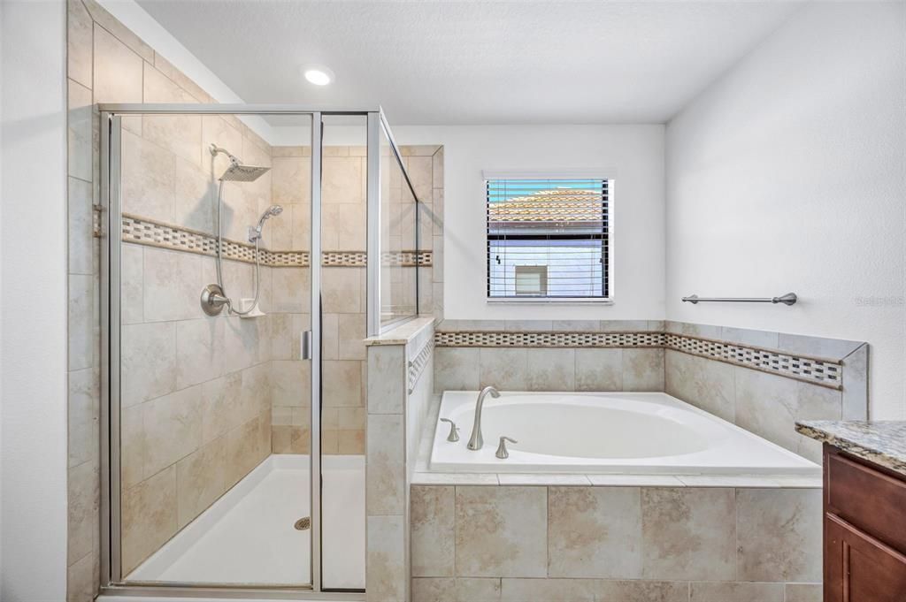 Active With Contract: $695,000 (6 beds, 3 baths, 3127 Square Feet)