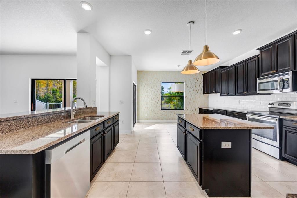 Active With Contract: $695,000 (6 beds, 3 baths, 3127 Square Feet)