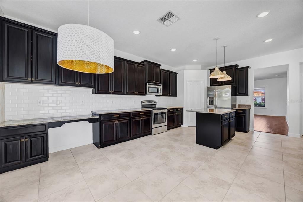 Active With Contract: $695,000 (6 beds, 3 baths, 3127 Square Feet)