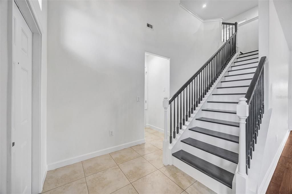 Active With Contract: $695,000 (6 beds, 3 baths, 3127 Square Feet)