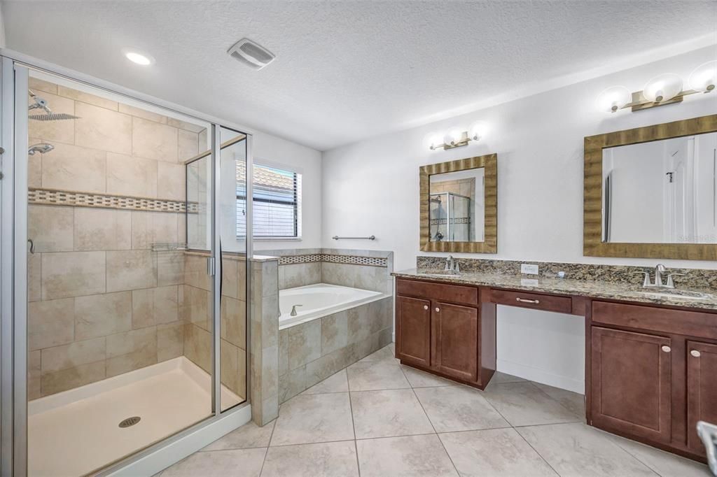 Active With Contract: $695,000 (6 beds, 3 baths, 3127 Square Feet)