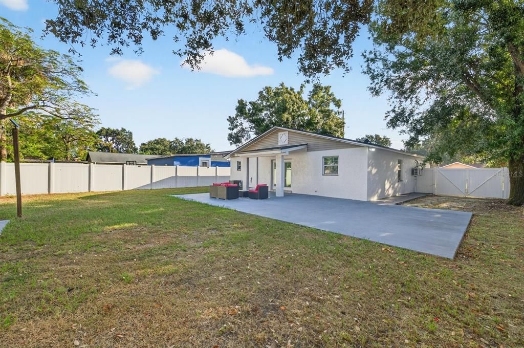 Active With Contract: $445,000 (3 beds, 2 baths, 1314 Square Feet)