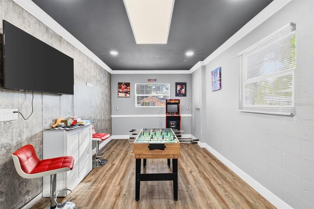 Active With Contract: $445,000 (3 beds, 2 baths, 1314 Square Feet)