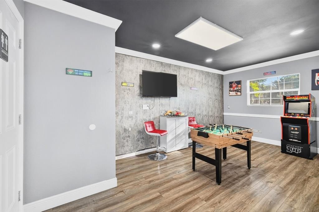 Active With Contract: $445,000 (3 beds, 2 baths, 1314 Square Feet)