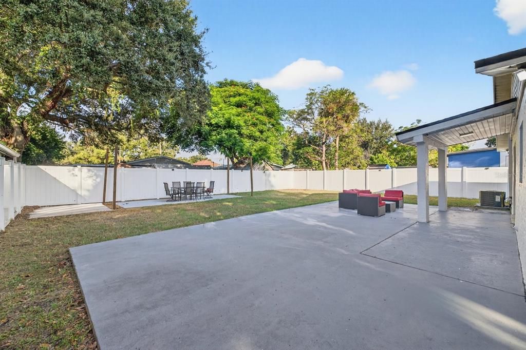 Active With Contract: $445,000 (3 beds, 2 baths, 1314 Square Feet)