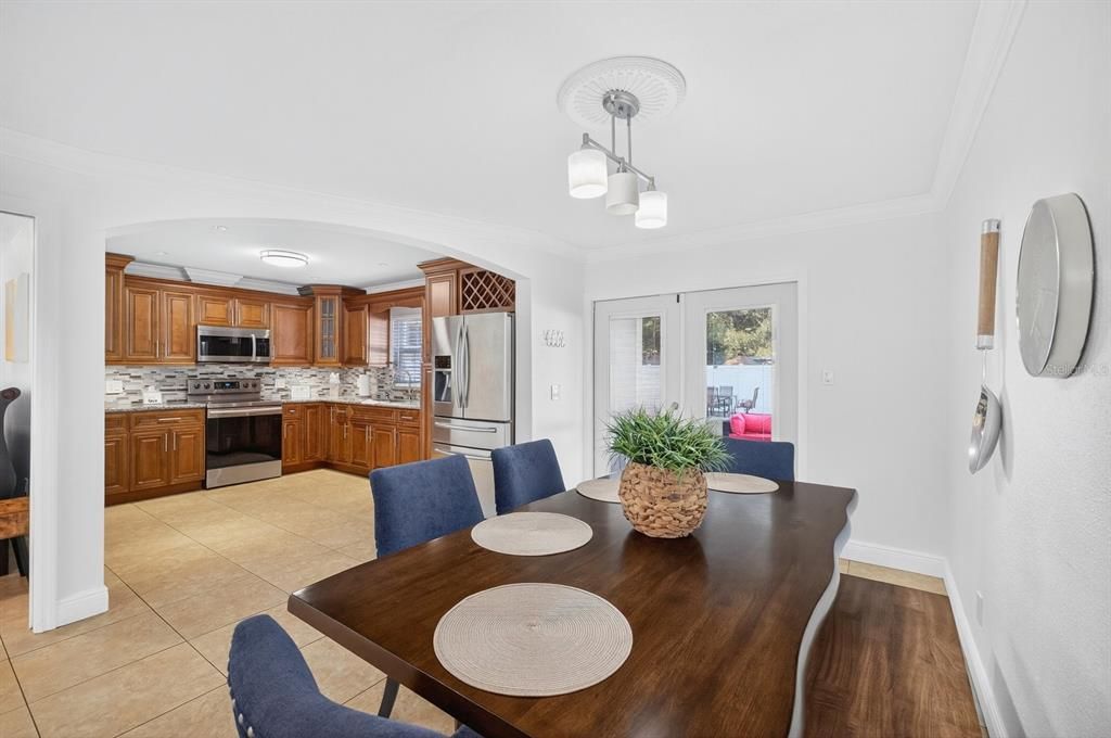 Active With Contract: $445,000 (3 beds, 2 baths, 1314 Square Feet)