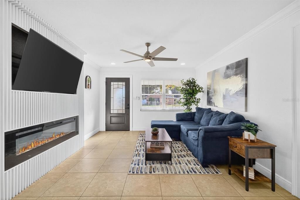 Active With Contract: $445,000 (3 beds, 2 baths, 1314 Square Feet)